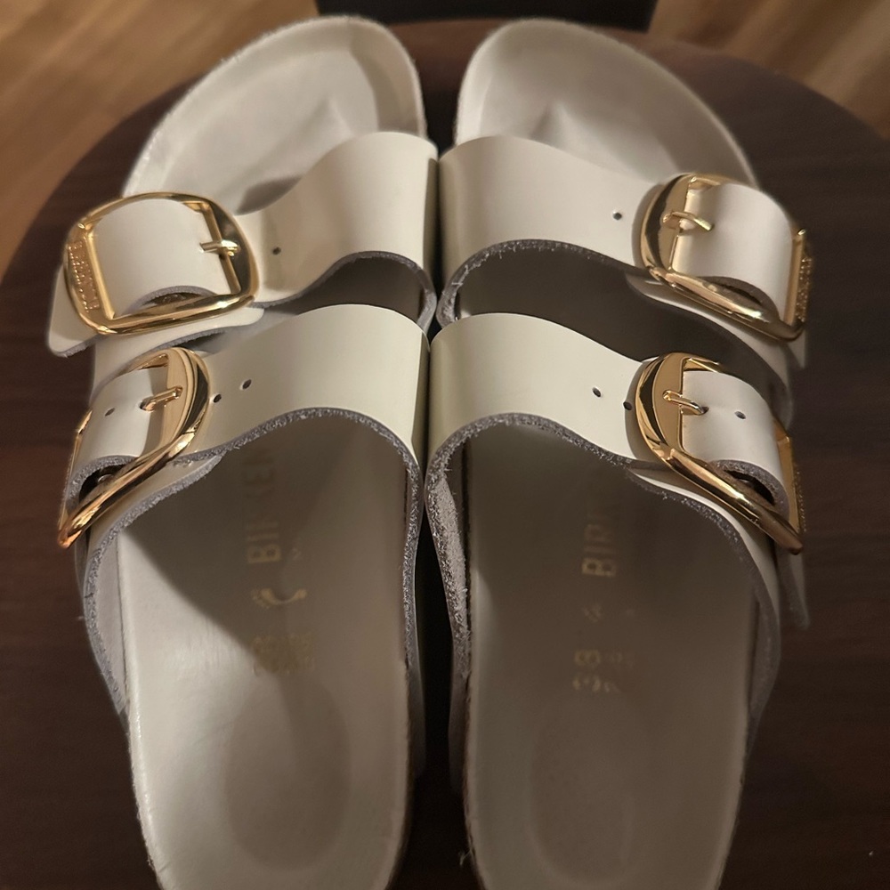 Arizona Big Buckle
Natural Leather Patent - High Shine Ecru - Picture 4 of 4